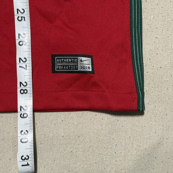 Portugal Nike Jersey Mens Size Large Red 2018 Home Soccer Football - Picture 10 of 11